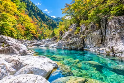 石鎚山麓の青い流れを歩く――面河渓をめぐる1泊2日
